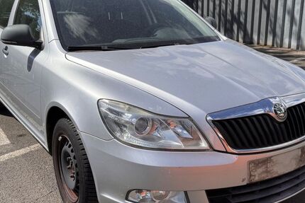Skoda Octavia 182.000 km 1.900 € Hamburg 20129