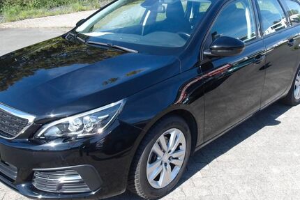 Peugeot 308 82.882 km 10.480 &euro; Wetzlar 35586