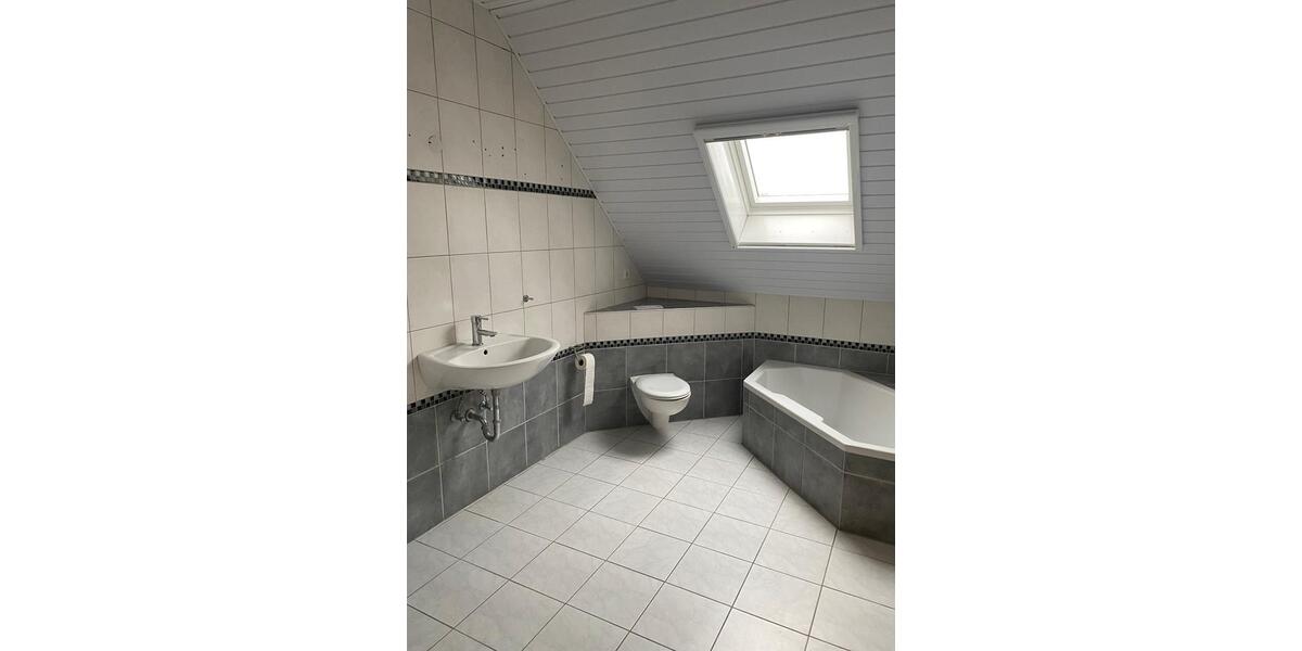 Etagenwohnung Rhauderfehn - 3 Zimmer, 100 m&sup2;, 205.000&euro; | Angebot:26957524