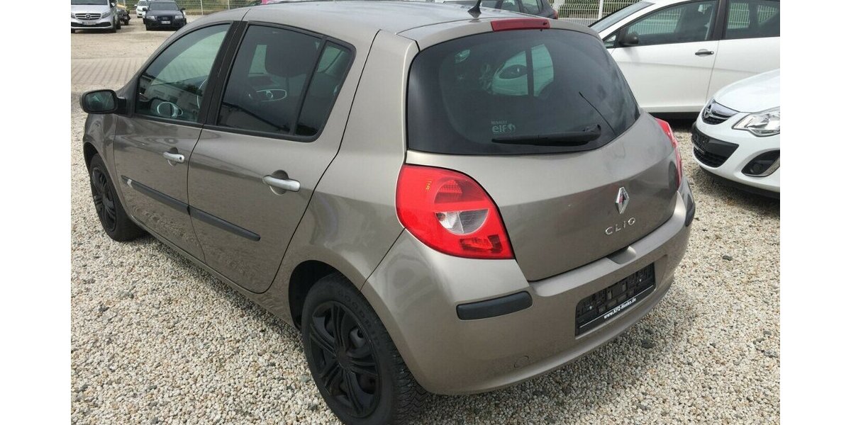 Renault Clio Authentique,Tüv 08/27! 243.000 km 1.950 &euro; Himmelkron 95502
