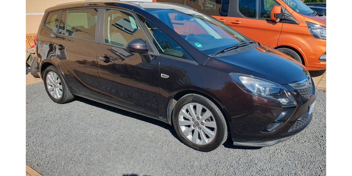 Opel Zafira Tourer 82.000 km 10.400 &euro; Riedstadt 64560