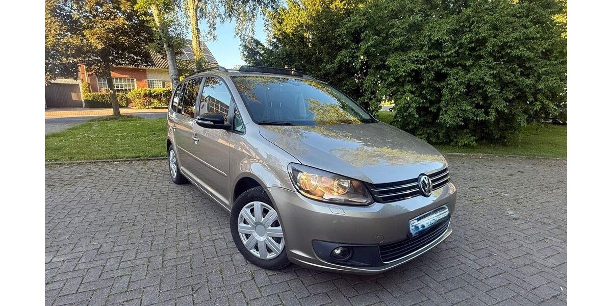 VW Touran 129.700 km 10.900 &euro; Lüdinghausen 59348