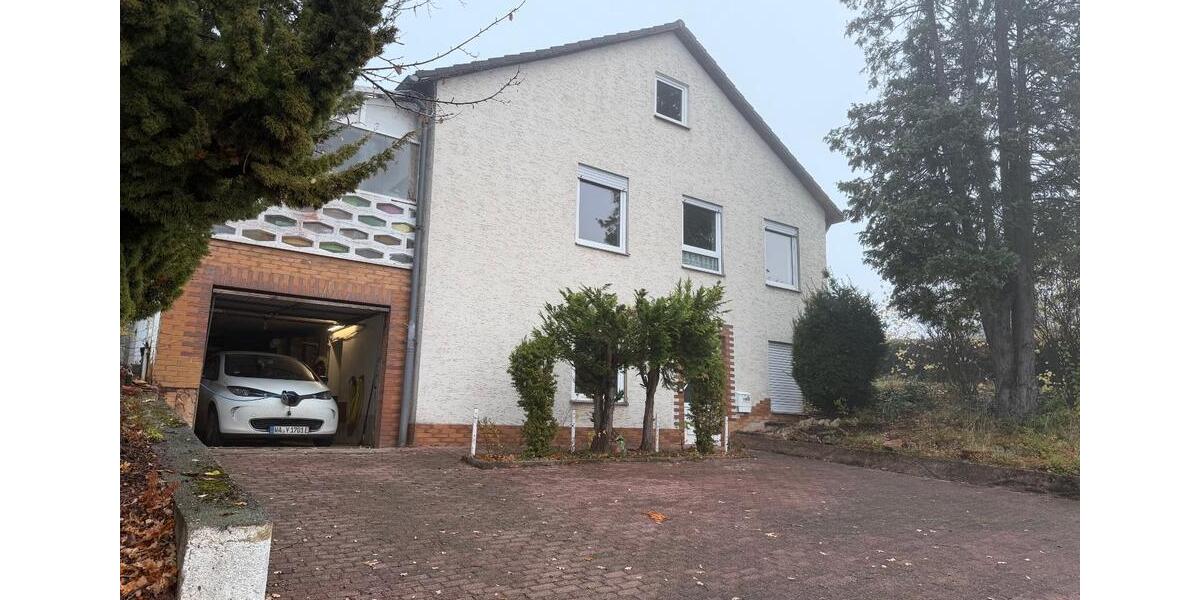 Einfamilienhaus Bad Arolsen - 9 Zimmer, 240 m&sup2;, 350.000&euro; | Angebot:26715411