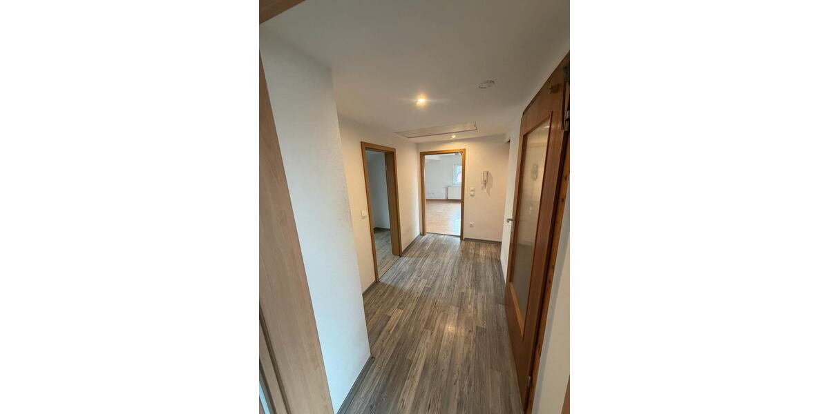 Dachgeschoßwohnung Marktheidenfeld - 2 Zimmer, 53 m&sup2;, 600&euro; | Angebot:25249686