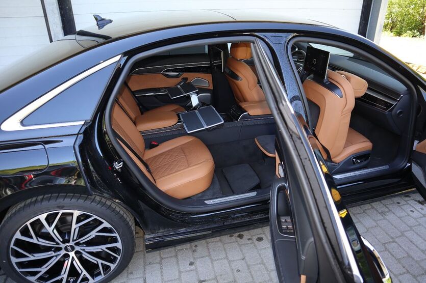 Audi A8 47.000 km 83.900 € Passau 94034