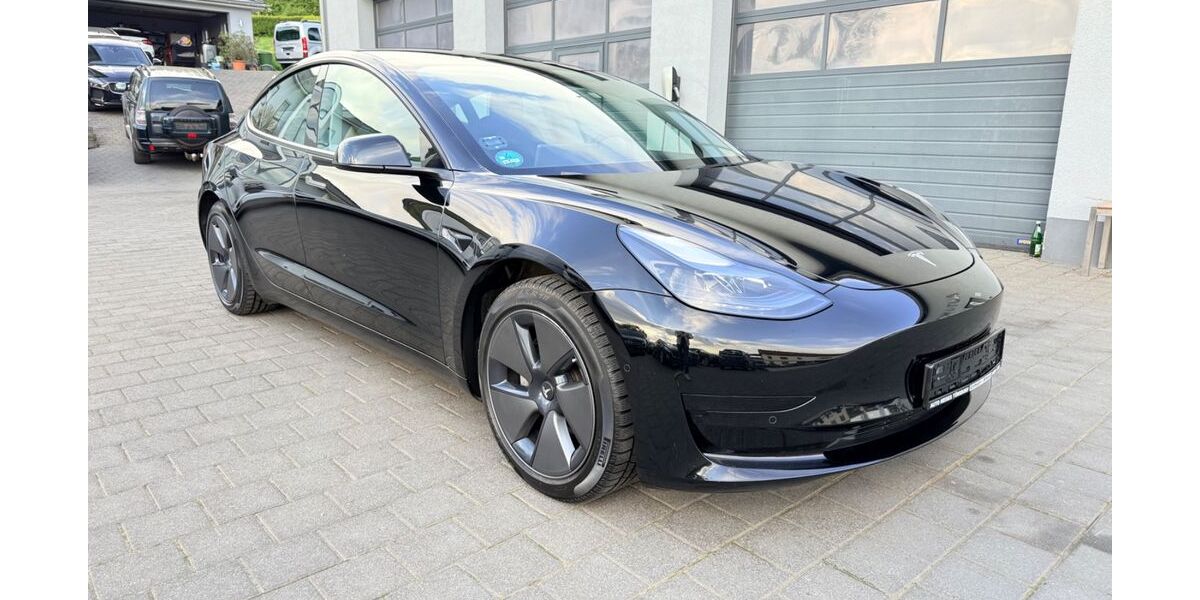 Tesla Model 3 67.500 km 25.950 &euro; Tünsdorf 66693
