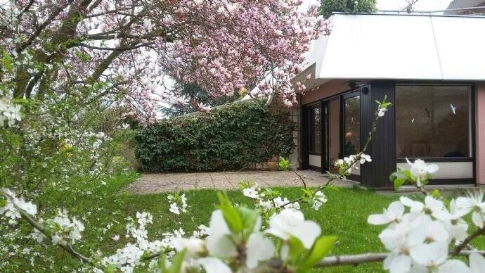 Bungalow Bonn Lannesdorf - 3 Zimmer, 151 m&sup2;, 2.195&euro; | Angebot:25729390