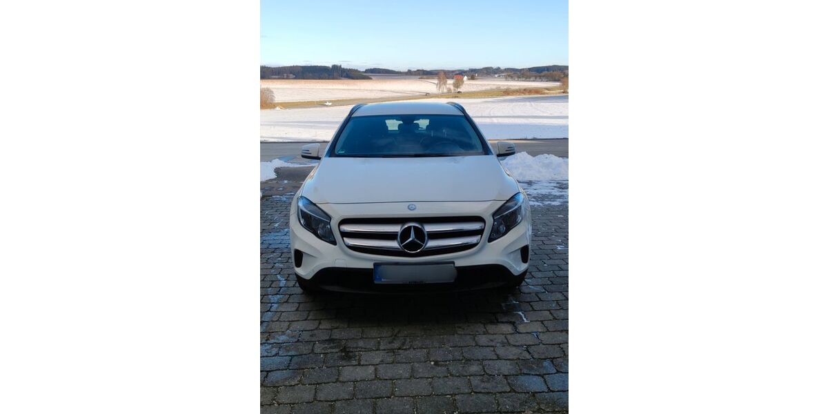 Mercedes-Benz GLA 200 188.875 km 12.900 &euro; Geisenhausen 84144