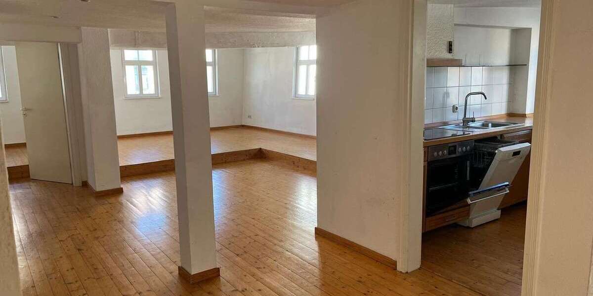 Etagenwohnung Fulda - 4 Zimmer, 90 m&sup2;, 850&euro; | Angebot:27336612