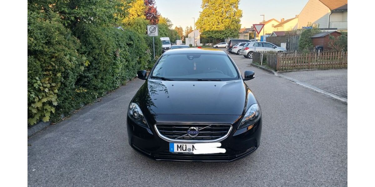 Volvo V40 82.000 km 11.000 &euro; Mühldorf 84453
