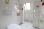 Etagenwohnung Roßtal - 4.5 Zimmer, 157 m&sup2;, 1.300&euro; | Angebot:26316253