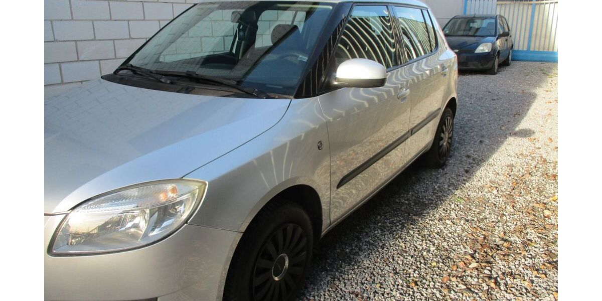 Skoda Fabia 172.887 km 1.490 € Paderborn 33106