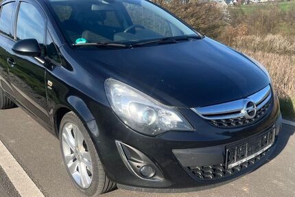 Opel Corsa 303.000 km 2.700 &euro; Hosenfeld 36154