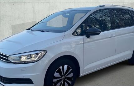 VW Touran 21.982 km 32.990 &euro; Lingen 49808
