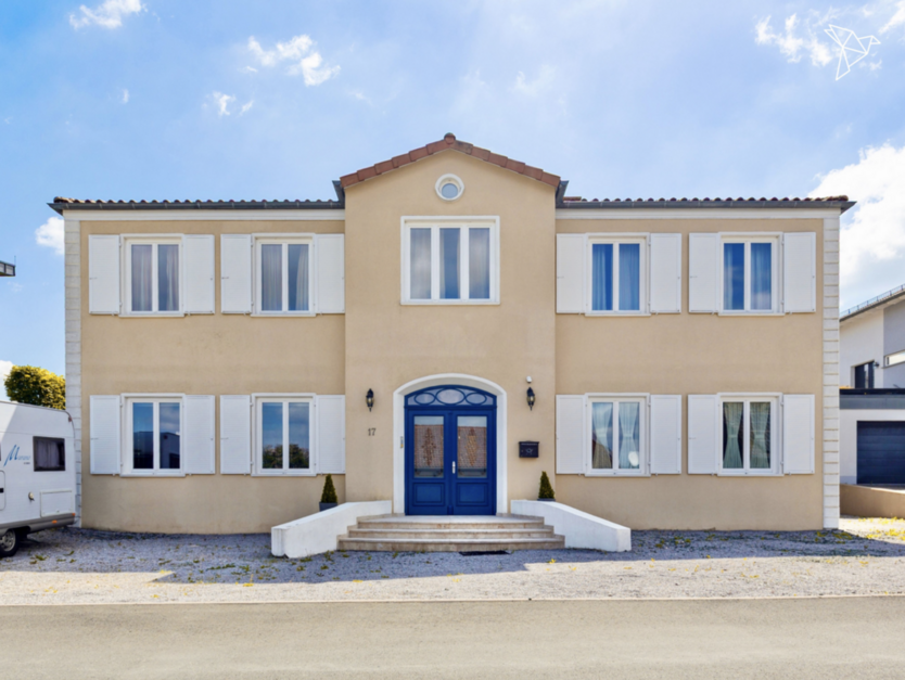 Haus zum Kaufen in Neu-Anspach 1.260.000 € 310 m²