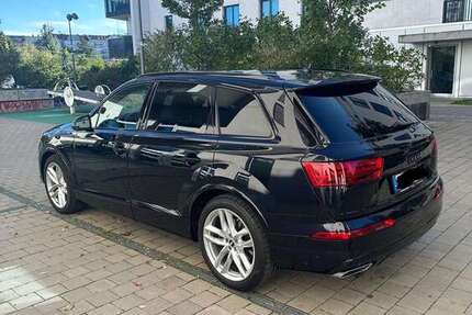 Audi Q7 133.000 km 32.000 € Berlin 10829