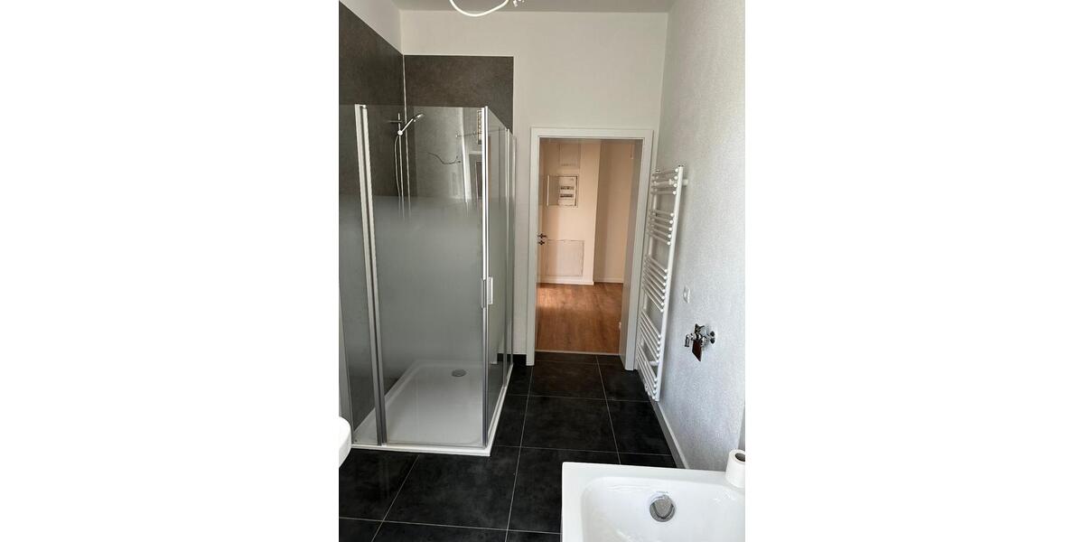 Erdgeschoßwohnung Aue-Bad Schlema Bad Schlema - 3 Zimmer, 65 m&sup2;, 425&euro; | Angebot:26083516