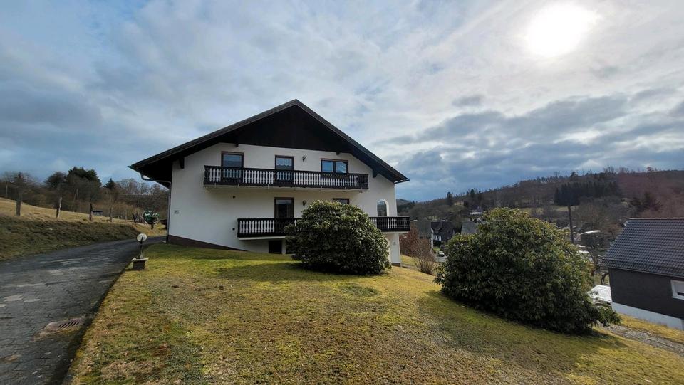 Etagenwohnung Bad Laasphe - 5 Zimmer, 130 m&sup2;, 700&euro; | Angebot:25221271