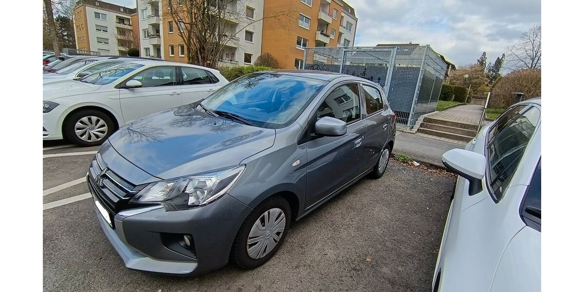 Mitsubishi Space Star 23.357 km 9.999 &euro; Göttingen 37083