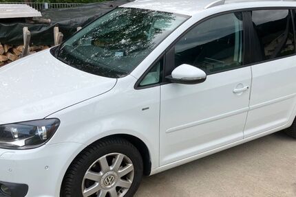 VW Touran 160.000 km 8.888 &euro; Holzminden 37603
