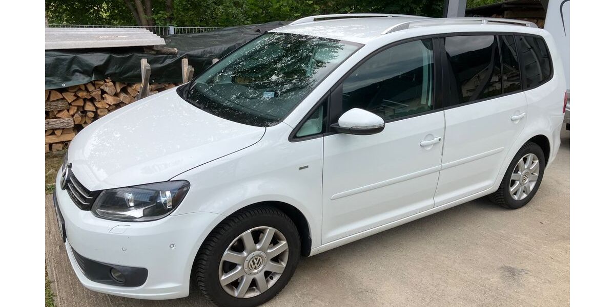 VW Touran 160.000 km 8.888 &euro; Holzminden 37603