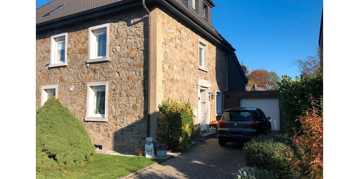 Reihenhaus Eschweiler - 5 Zimmer, 145 m&sup2;, 1.500&euro; | Angebot:25627974