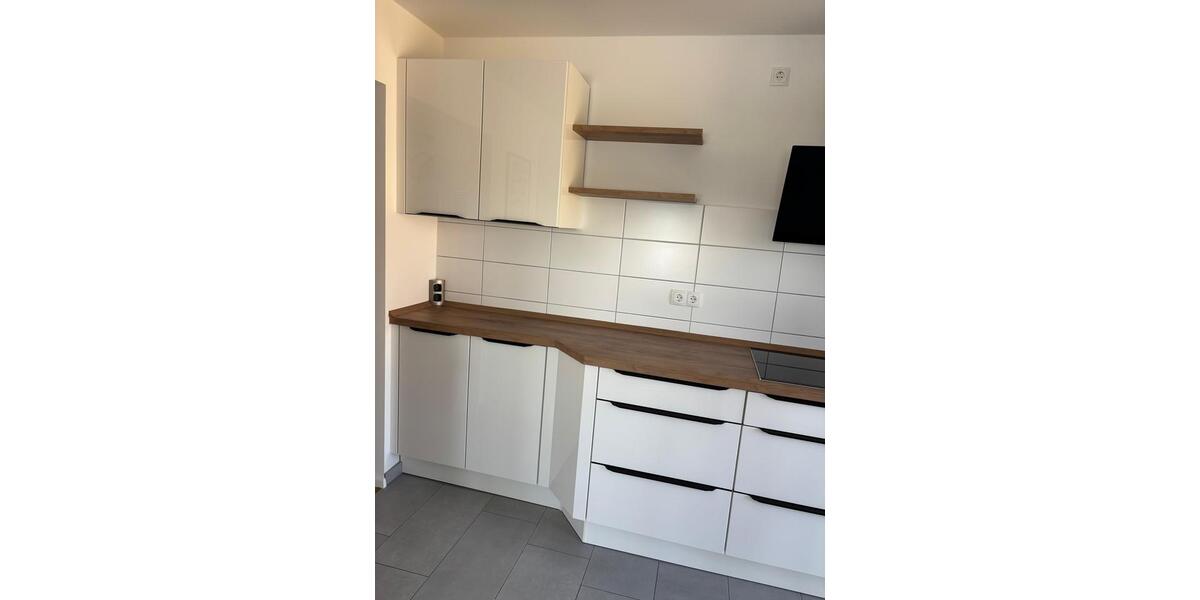 Etagenwohnung Schwülper - 3 Zimmer, 120 m&sup2;, 1.200&euro; | Angebot:26327337