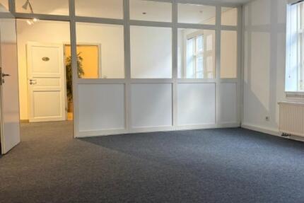 Frisch renovierte Gewerbeflächen mit historischem Charme zimmer