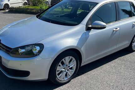 VW Golf 192.000 km 5.399 &euro; Würzburg 97076