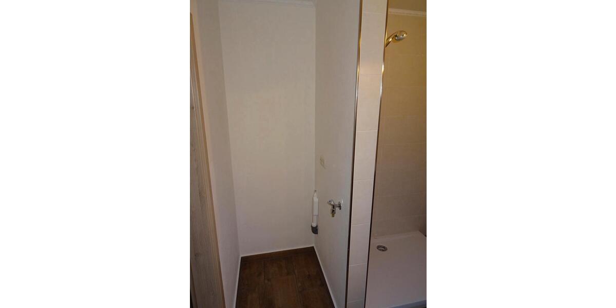Etagenwohnung Schöfweg - 4 Zimmer, 130 m&sup2;, 900&euro; | Angebot:26063255