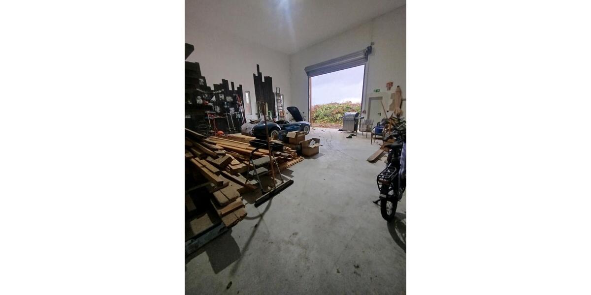 Werkstatt, Halle, Büros, Toiletten zimmer