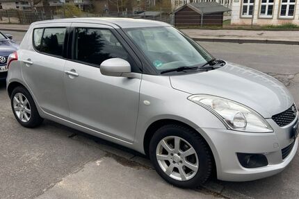 Suzuki Swift 175.000 km 3.900 &euro; Arnsberg 59821