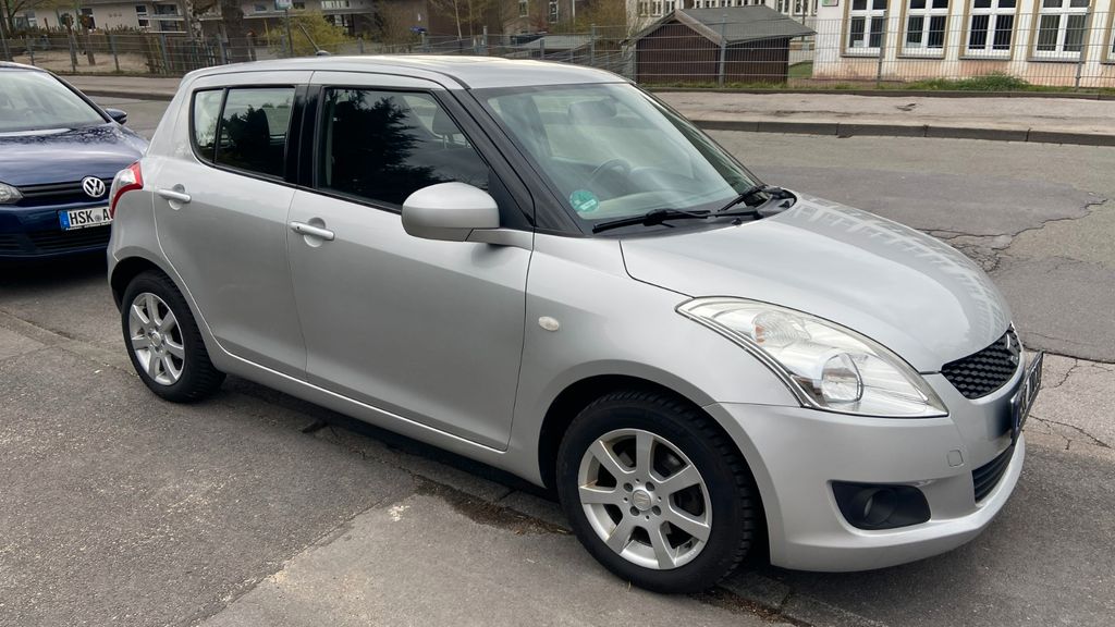 Suzuki Swift 175.000 km 3.900 &euro; Arnsberg 59821