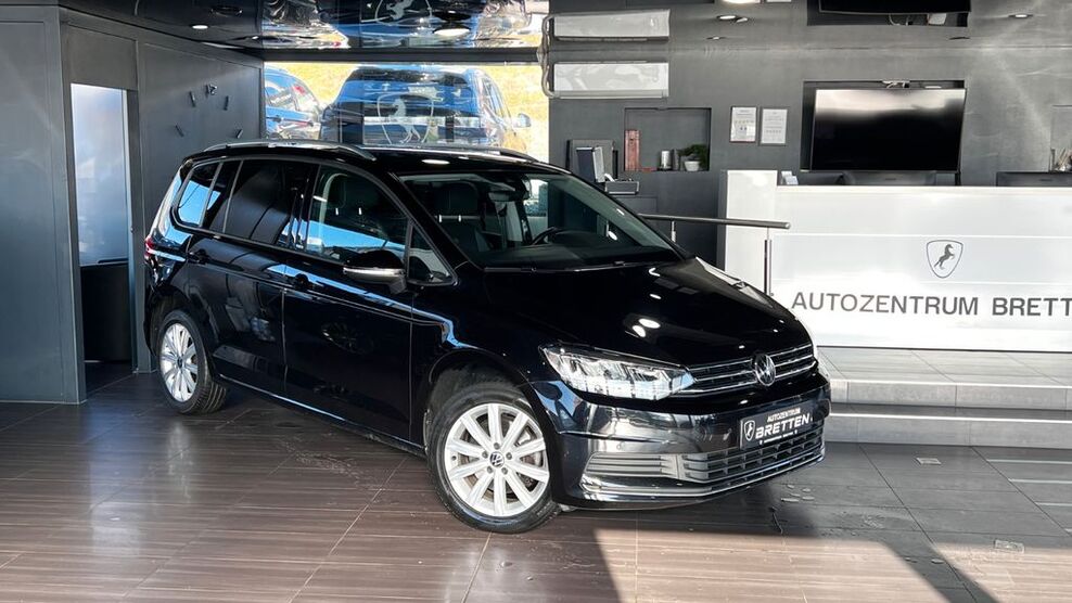 VW Touran 82.490 km 25.900 € Bretten 75015