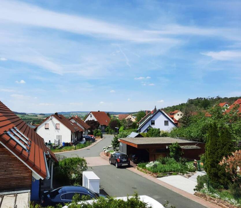 Nur 30 Min.v.Herzogenaurach,8-Zi-EFH,3 Ebenen,kompl.neu und in weiß,exkl.Ausstg.,Fernblick, Supermarkt 1 Minute in Trautskirchen