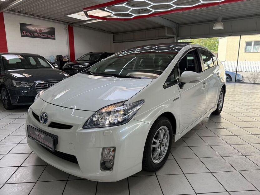 Toyota Prius 86.300 km 12.990 € Leverkusen 51371