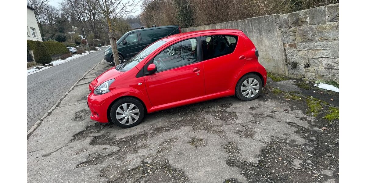 Toyota Aygo (X) 60.000 km 5.499 &euro; Salzhemmendorf 31020