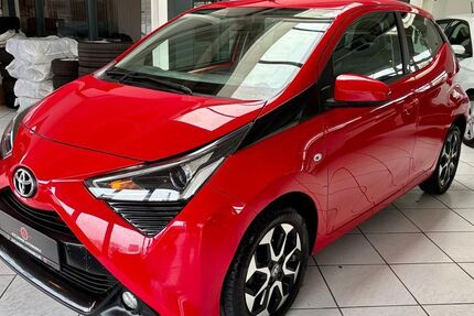 Toyota Aygo (X) 74.350 km 9.499 &euro; Buxtehude 21614