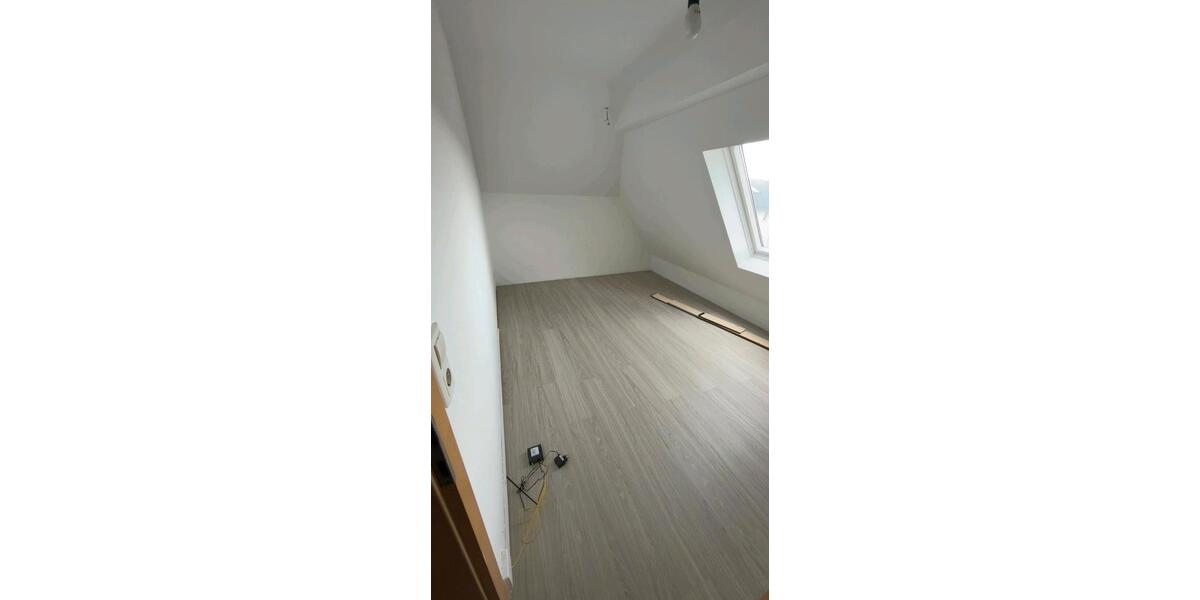 Dachgeschoßwohnung Rödermark - 3.5 Zimmer, 102 m&sup2;, 1.400&euro; | Angebot:26279477