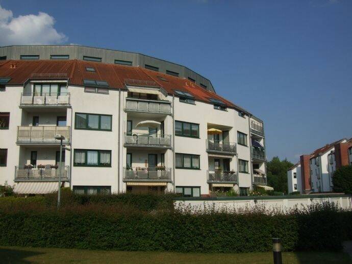 Komfortable 2-Zimmer-Wohnung++im 1. Obergeschoss++mit Loggia 2 zimmer