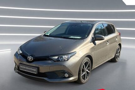 Toyota Auris 105.119 km 12.390 &euro; Gummersbach 51645