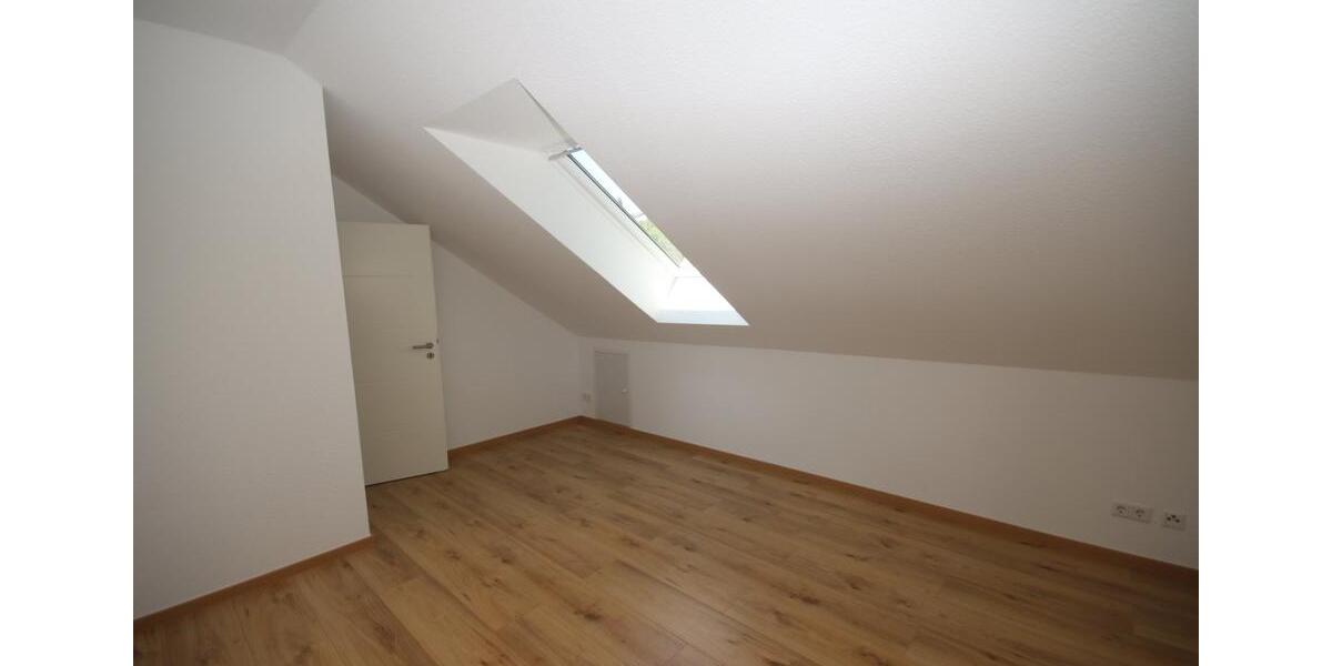 Einfamilienhaus Halver - 6.5 Zimmer, 160 m&sup2;, 1.800&euro; | Angebot:25449514