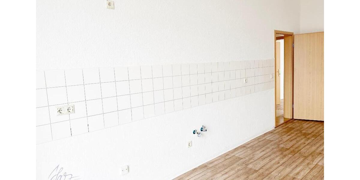 Etagenwohnung Riesa - 2 Zimmer, 74 m&sup2;, 395&euro; | Angebot:26400676