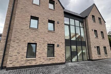 Erstbezug: Moderne 3-Zimmer-Penthouse-Wohnung mit Balkon 3 zimmer