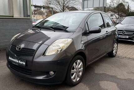 Toyota Yaris 188.000 km 2.490 &euro; Leverkusen 51373