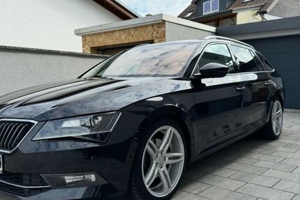 Skoda Superb 126.703 km 19.500 € Eppertshausen 64859
