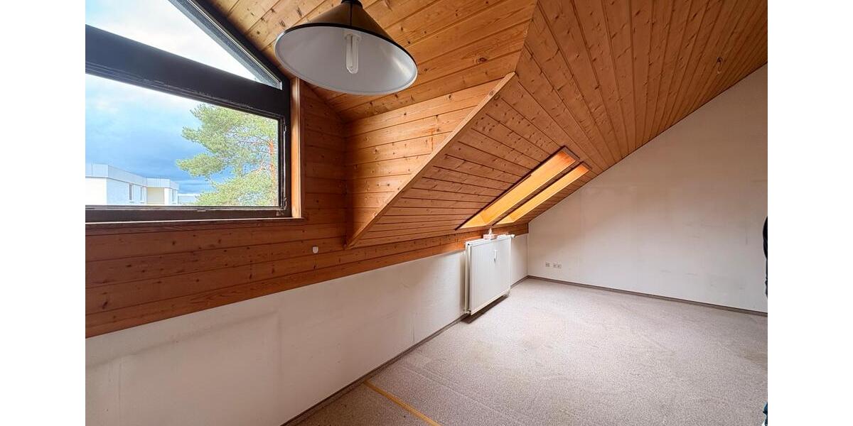 Dachgeschoßwohnung Pforzheim Büchenbronn - 2.5 Zimmer, 55 m&sup2;, 140.000&euro; | Angebot:27096349