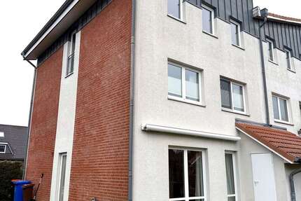 Haus Bad Bramstedt - 4 Zimmer, 153 m&sup2;, 1.600&euro; | Angebot:25139847