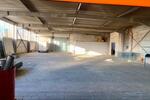 Hallenfläche, Stellplatz, Lagerplatz mit hohem Tor in Nienburg zimmer