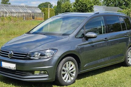 VW Touran 98.736 km 17.890 &euro; Hamburg 21037